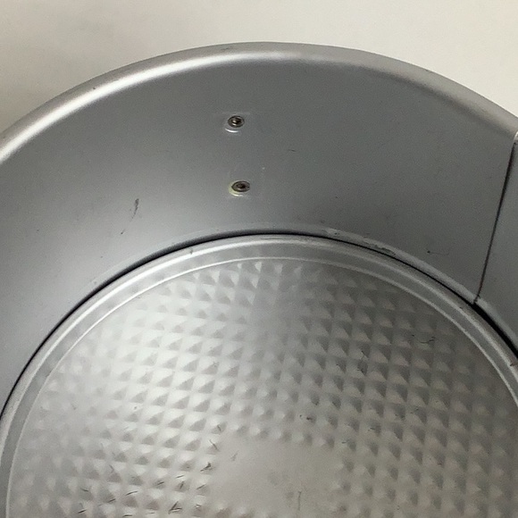 Wilton Aluminum 6 inch Springform Pan (Bundle of 3) - Picture 5 of 7